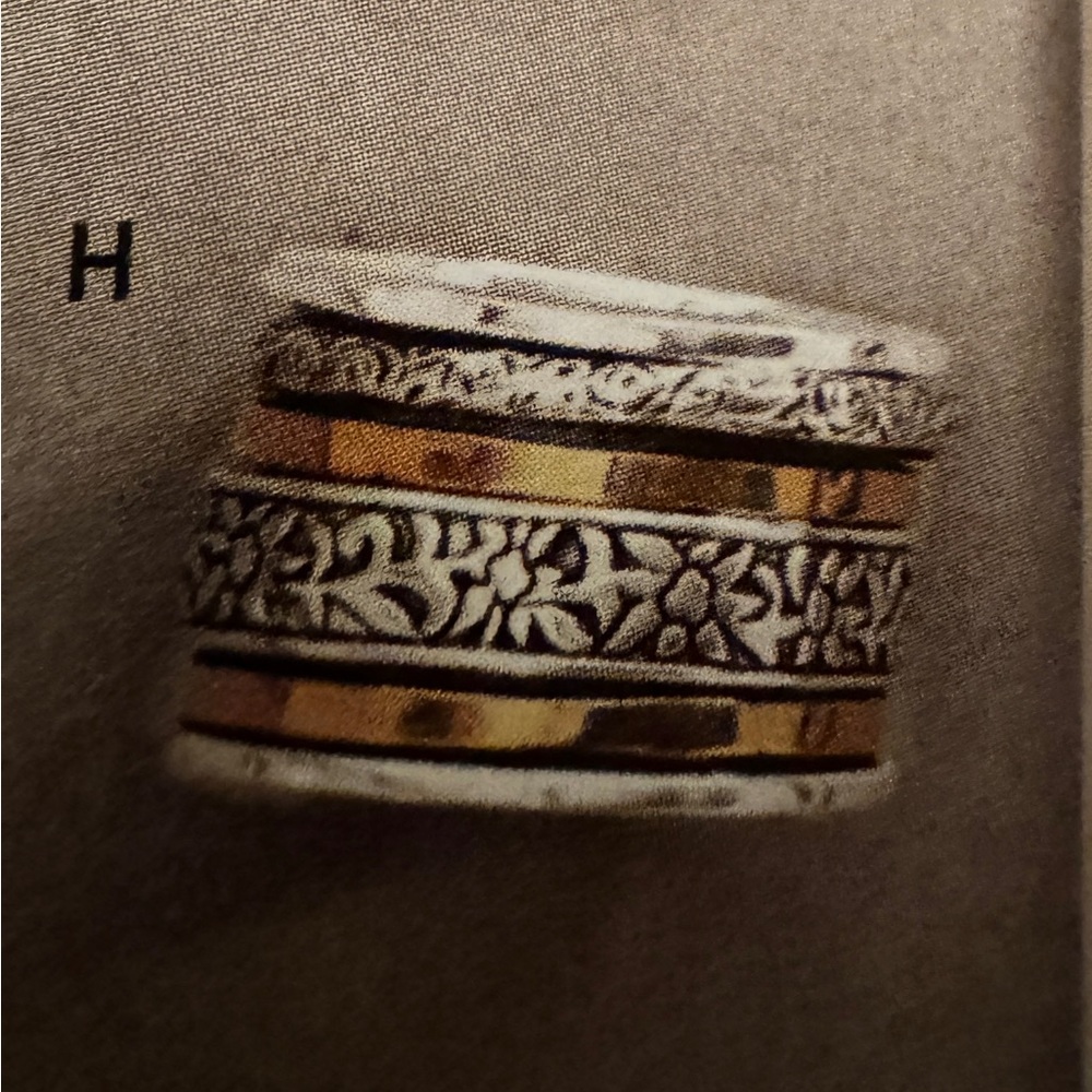 Silpada Twirl Ring. Inner bands spin